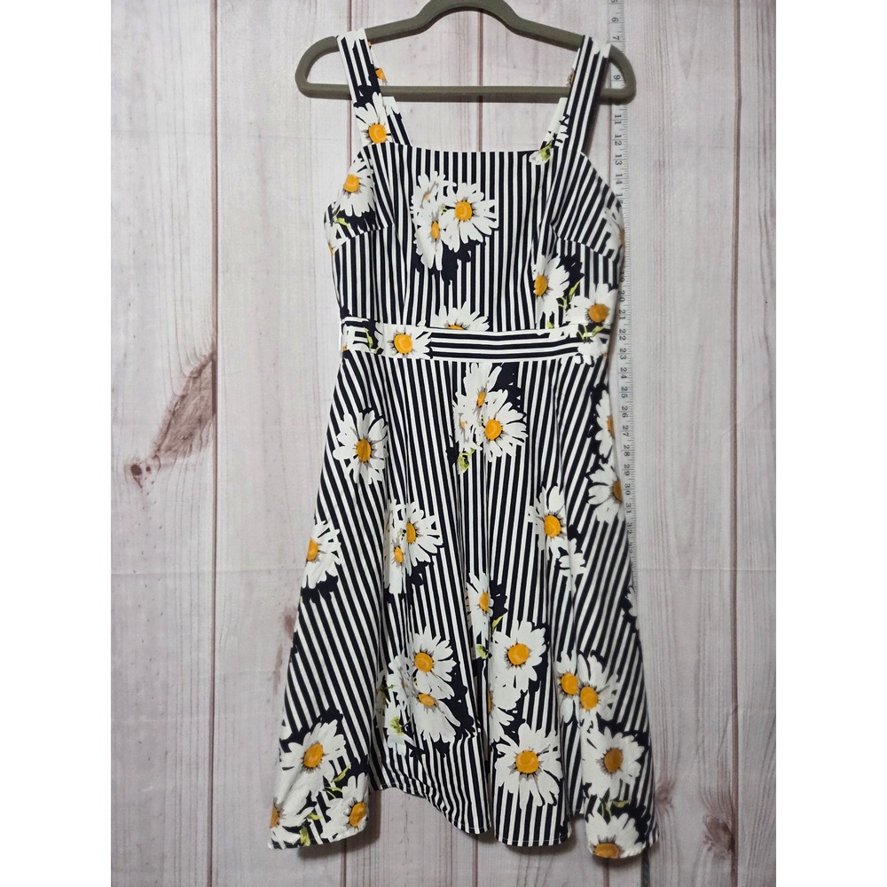 R&K Dress Ladies 6 Striped Daisy Print Sleeveless Square Neck Fit & Flare